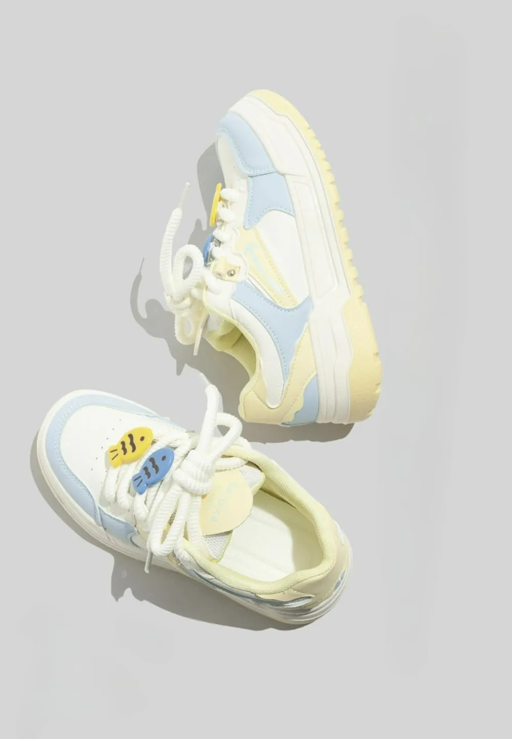 Cute Fish Embroidered Shoes Women's Casual Sneakers Comfortable Everyday Shoes Spring Color-Block Casual Women's Low-Top White Sneakers